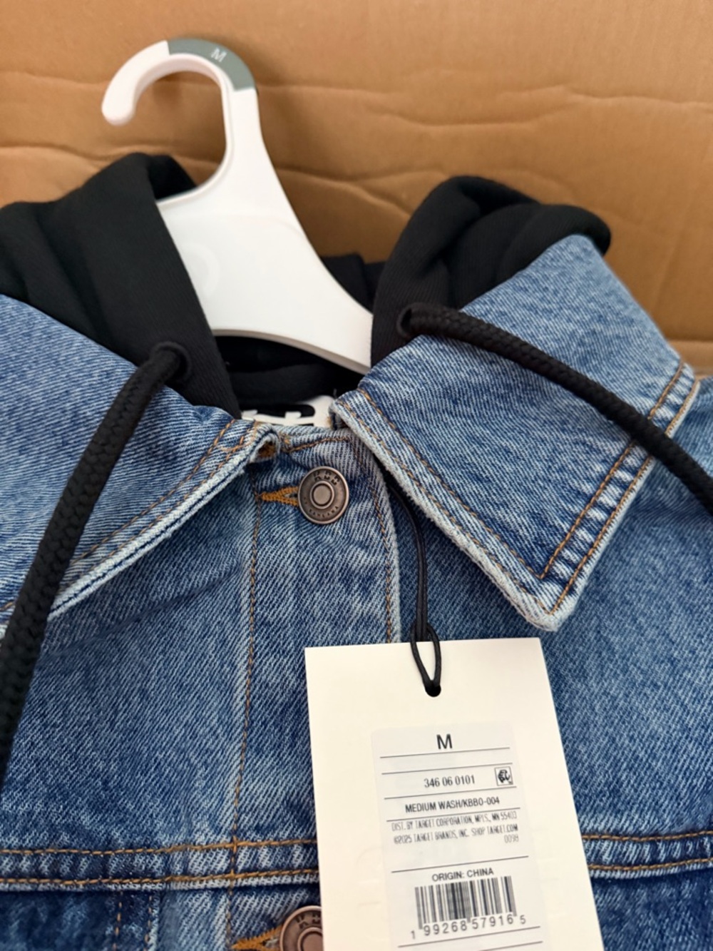 Women's Light Blue Denim Jacket with Hood - Picture 4 of 6